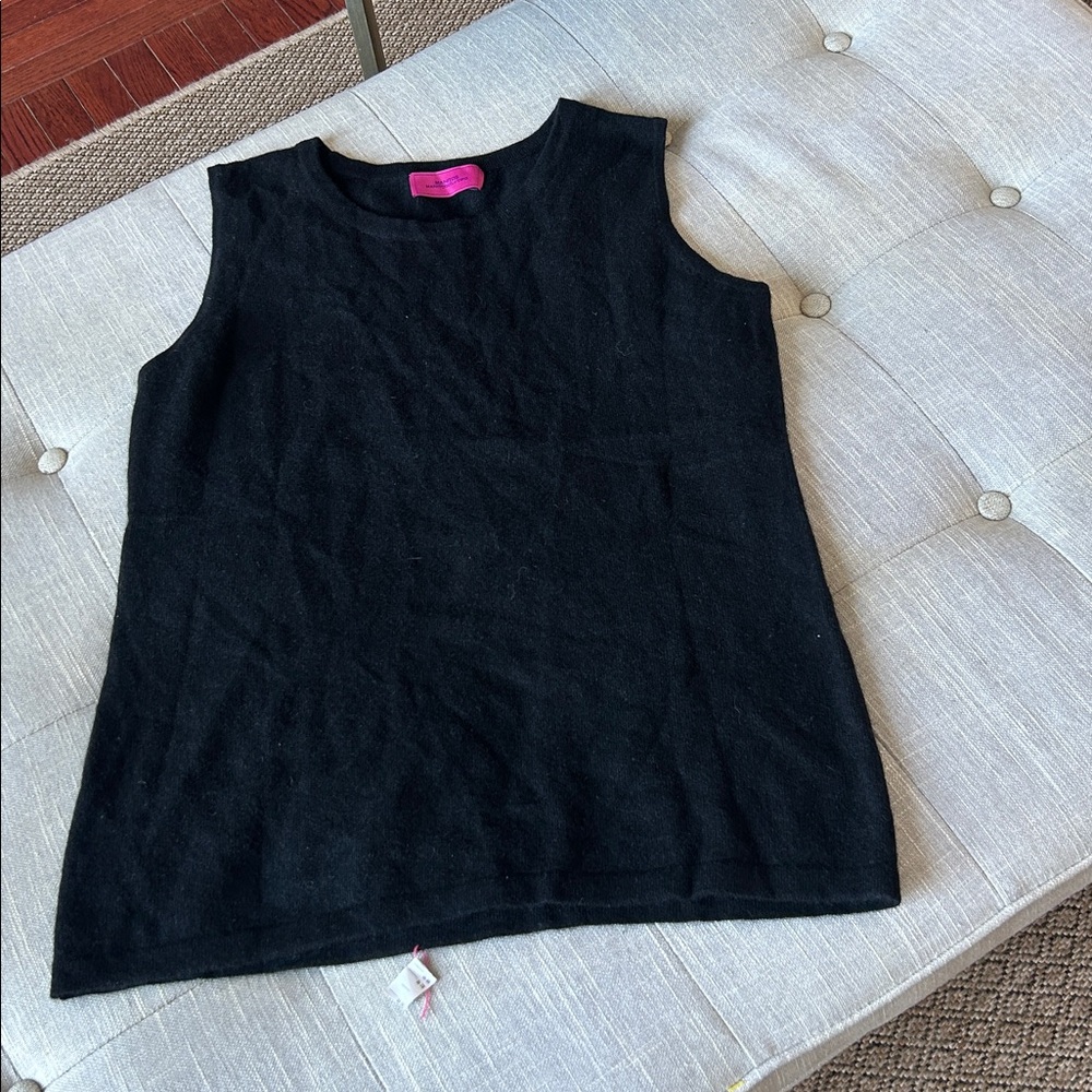 Manitos Classic Black Cashmere Knit Sweater Tank 
Size Large - Picture 2 of 8